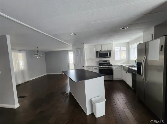 $4,200 | 21851 Newland Street, Unit 127, Huntington Beach, CA 92648