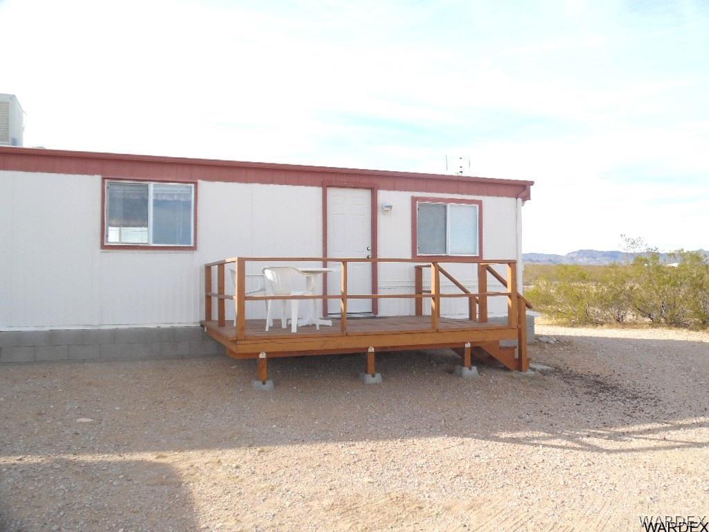 1886 Ehrenberg Road Golden Valley, AZ 86413 - Photo 14 of 28 Back Deck