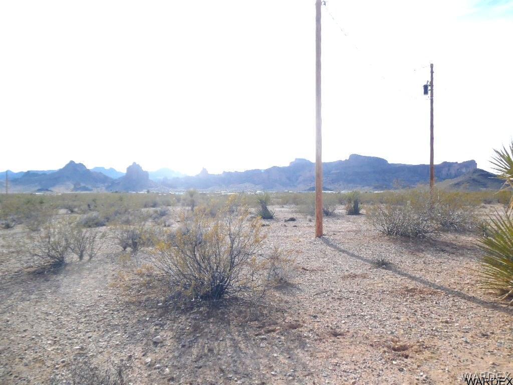 1886 Ehrenberg Road Golden Valley, AZ 86413 - Photo 23 of 28 Views 3