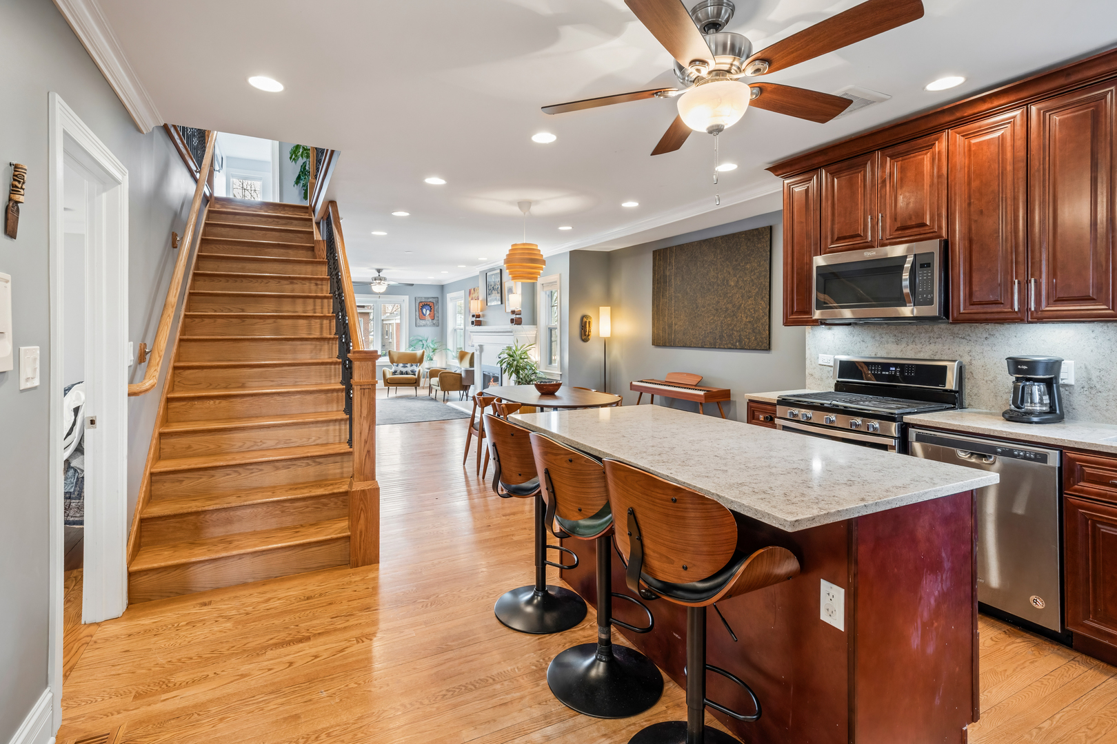 7833 Niles Center Road Skokie, IL 60077 - Photo 18 of 43