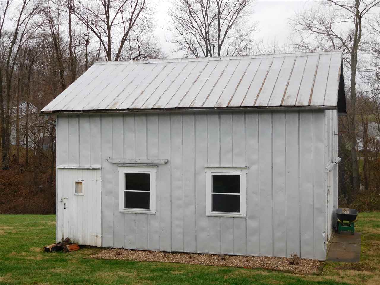 422 Giesler Road Jasper, IN 47546 - Photo 32 of 35 Gallery Image 32