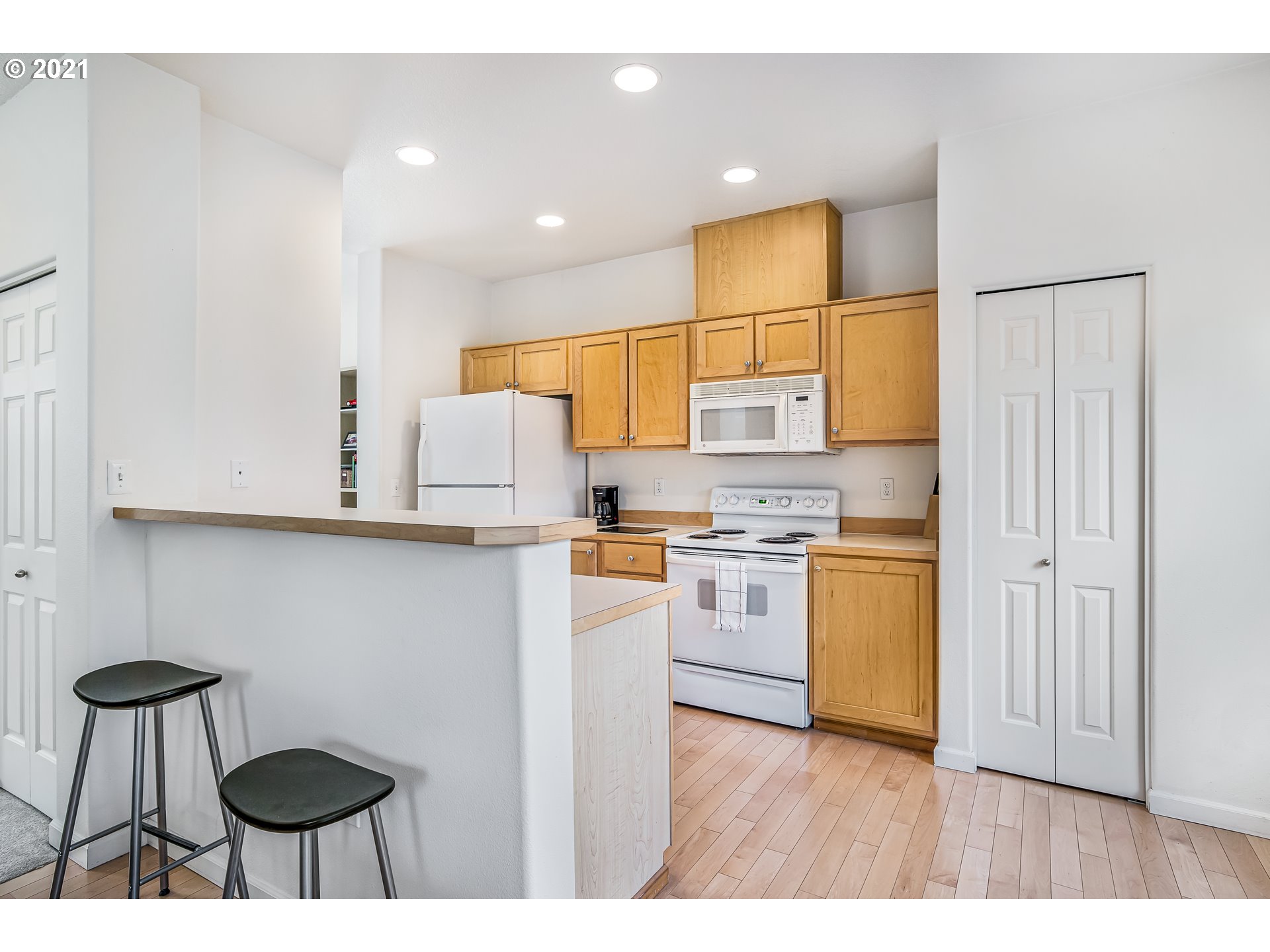 14751 Southwest Beard Road, Unit 104 Beaverton, OR 97007 - Photo 16 of 31 Gallery Image 16