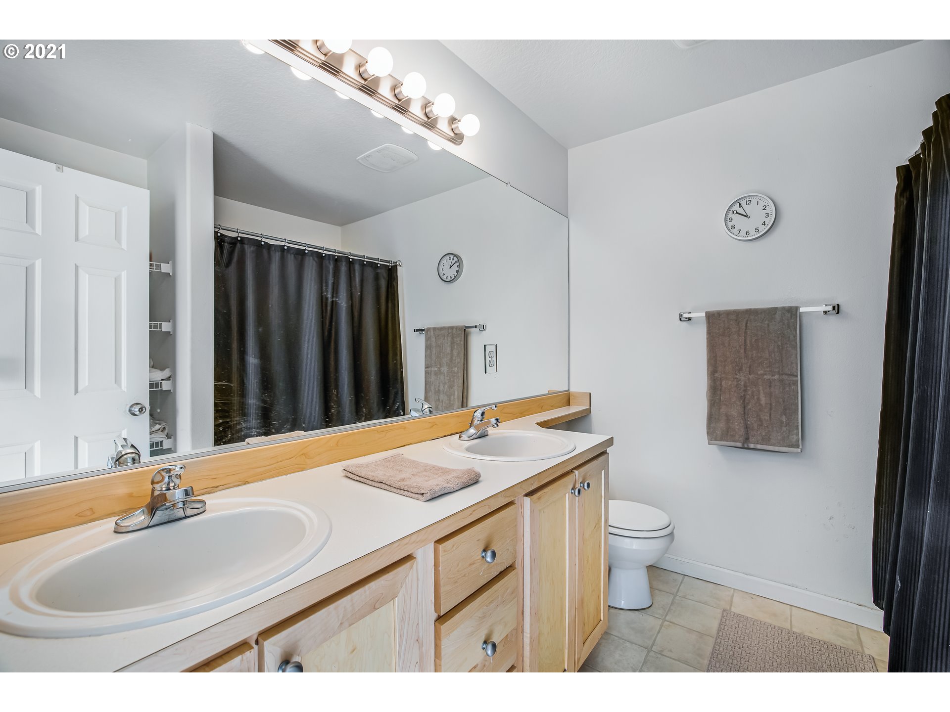 14751 Southwest Beard Road, Unit 104 Beaverton, OR 97007 - Photo 21 of 31 Gallery Image 21