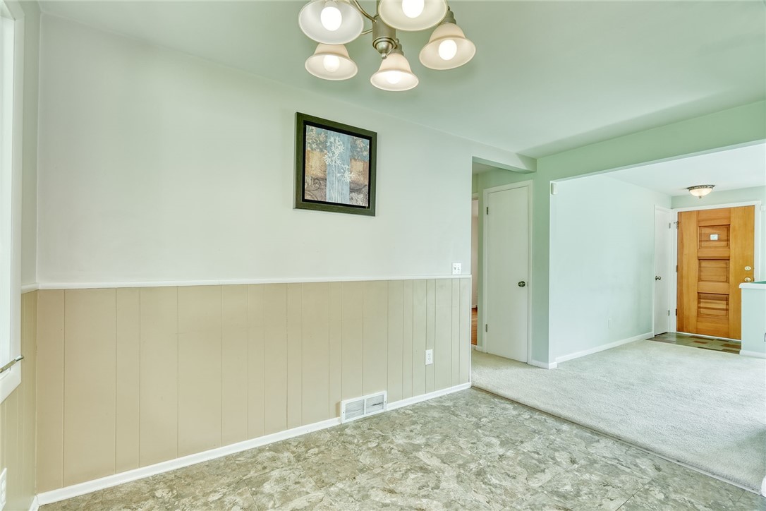 82 Woolacott Road Rochester, NY 14621 - Photo 13 of 45 Gallery Image 13