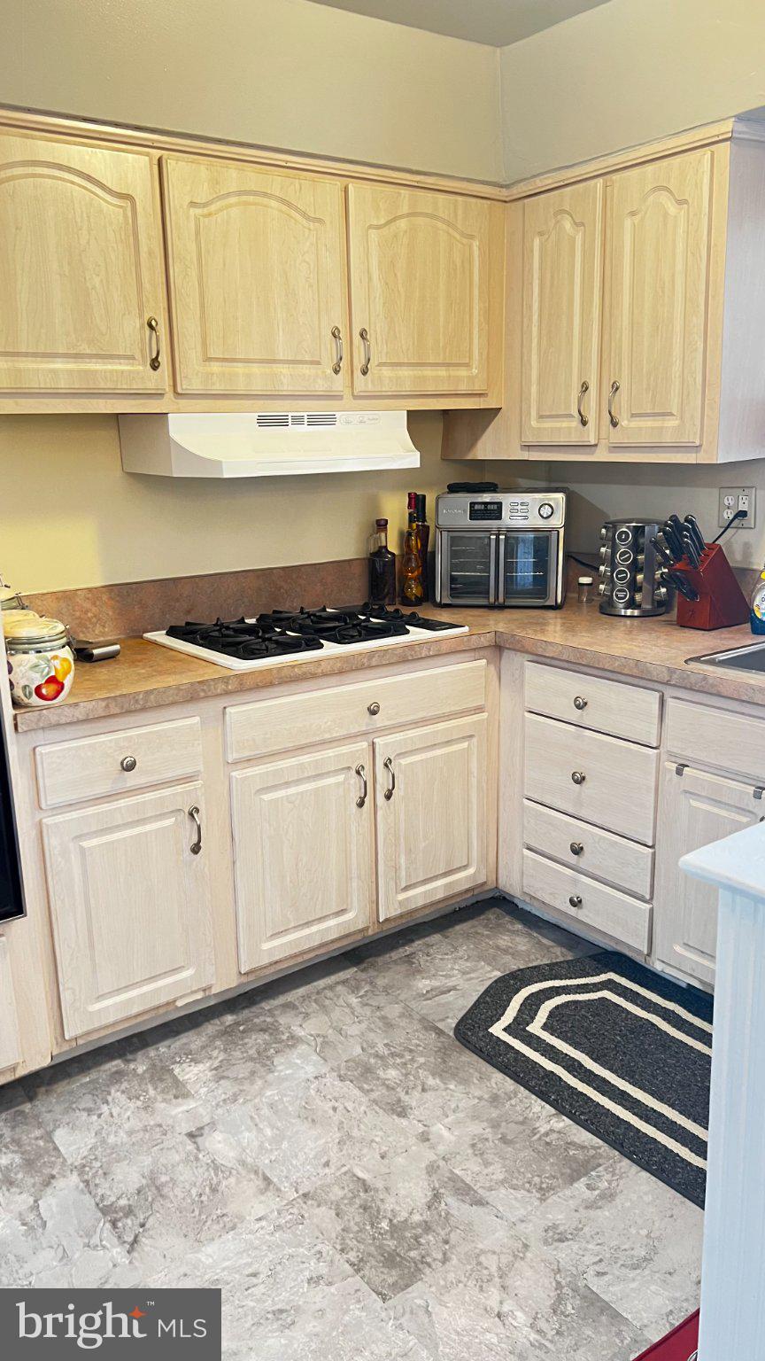 8639 Rugby Street Philadelphia, PA 19150 - Photo 13 of 37 Gallery Image 13