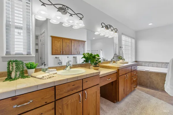 $849,900 | 2673 East 4269 North, Twin Falls, ID 83301