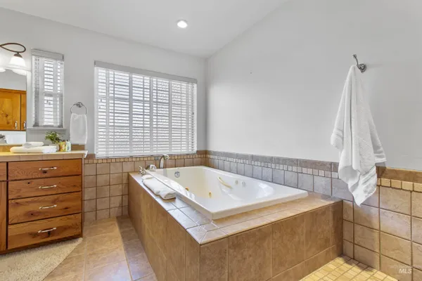 $849,900 | 2673 East 4269 North, Twin Falls, ID 83301