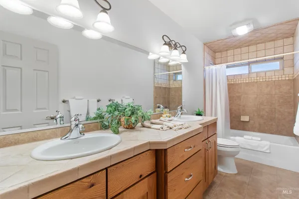 $849,900 | 2673 East 4269 North, Twin Falls, ID 83301