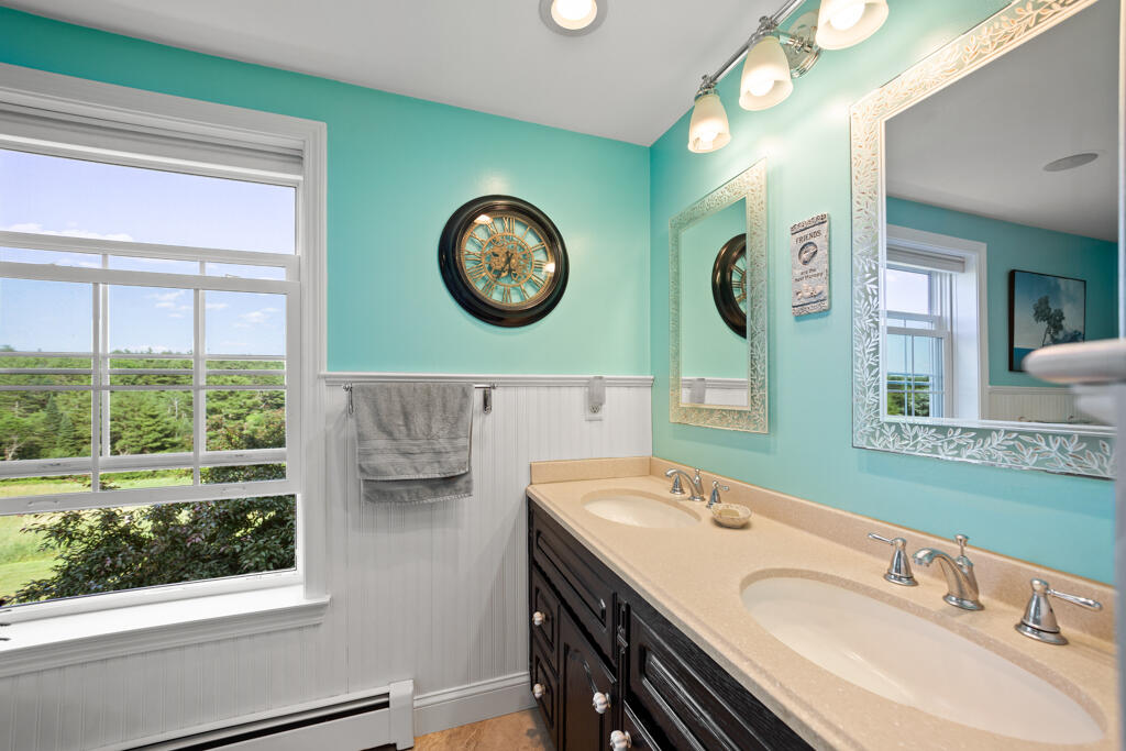 977 Garland Road Winslow, ME 04901 - Photo 24 of 53 Primary Bath
