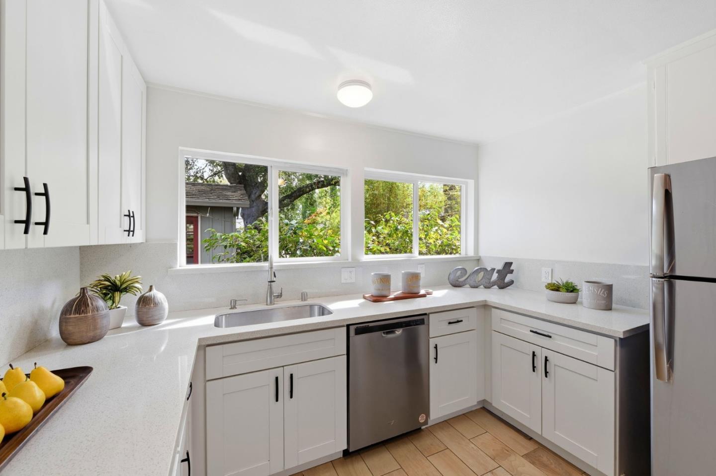 1665 Middlefield Road Palo Alto, CA 94301 - Photo 14 of 30