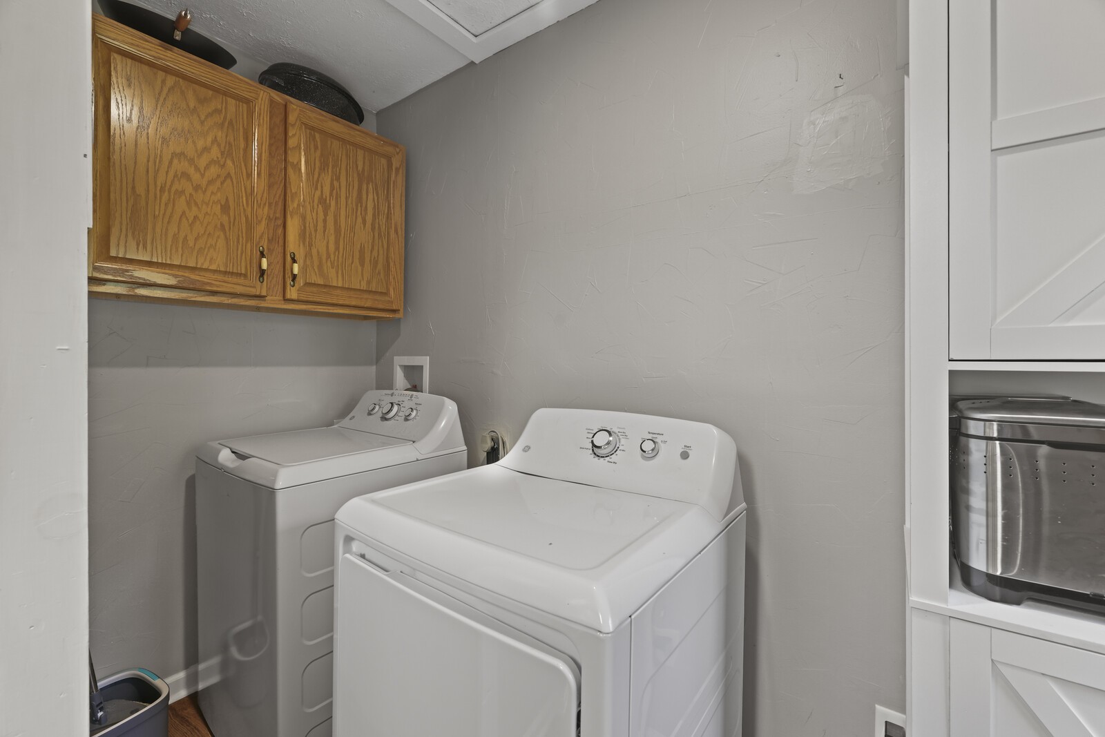 408 Magnolia Street Baxter, TN 38544 - Photo 14 of 44 a utility room with dryer and washer