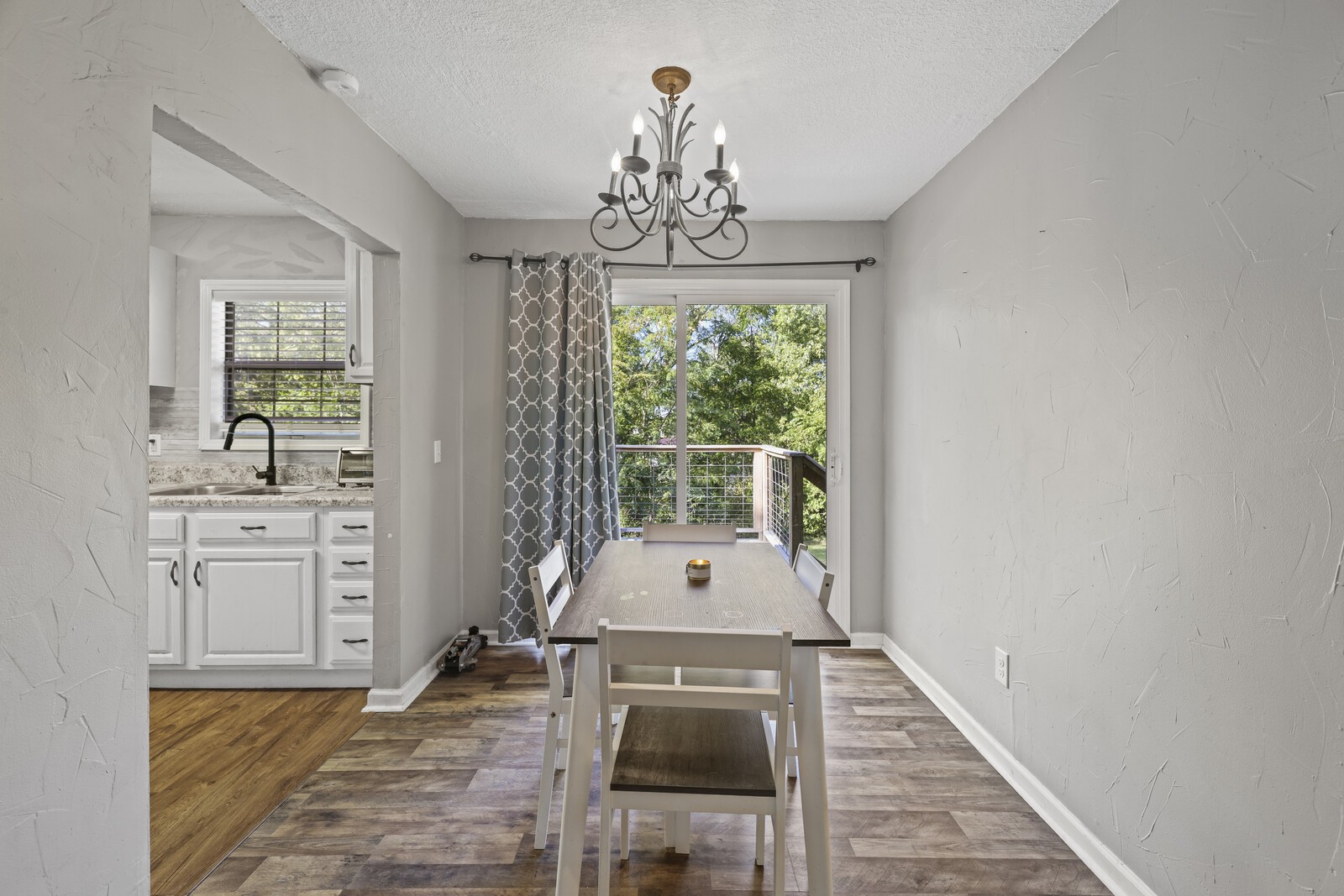 408 Magnolia Street Baxter, TN 38544 - Photo 8 of 44 a very nice looking room with a large window