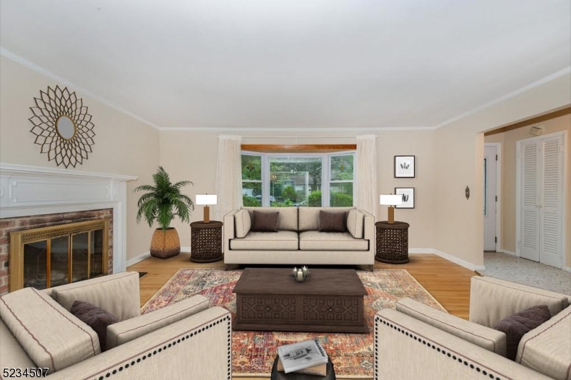 711 Bancroft Place Paramus, NJ 07652 - Photo 2 of 15