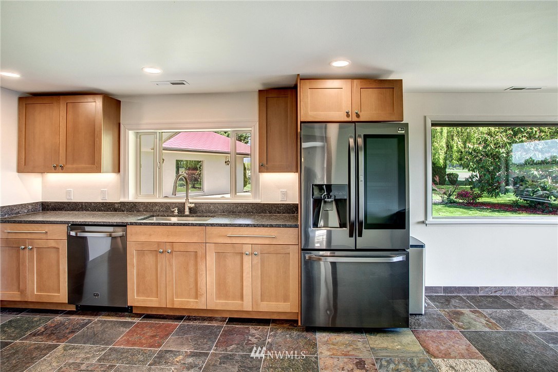 16722 McLean Road Mount Vernon, WA 98273 - Photo 5 of 29