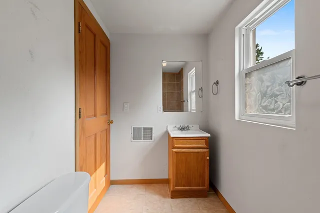 $149,900 | 1613 13th Avenue, Menominee, MI 49858