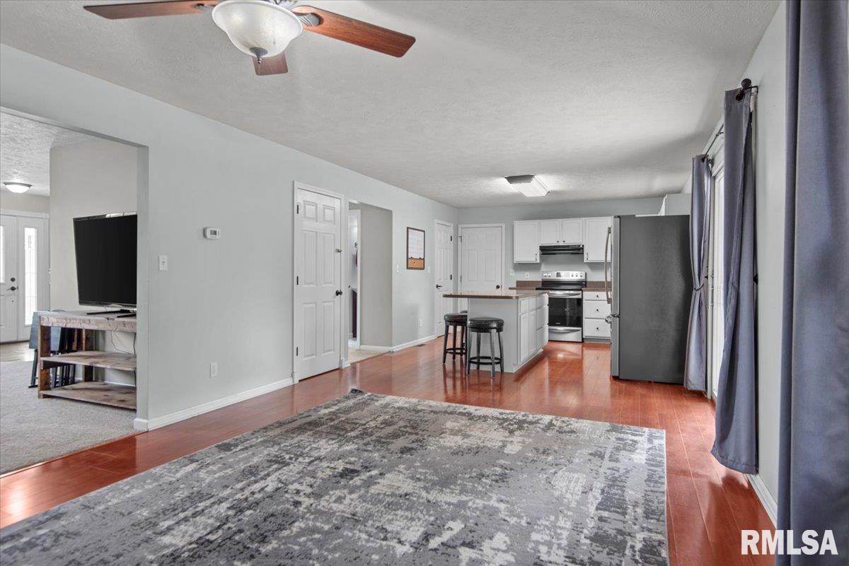 3700 Viking Boulevard Springfield, IL 62712 - Photo 12 of 47 Gallery Image 12