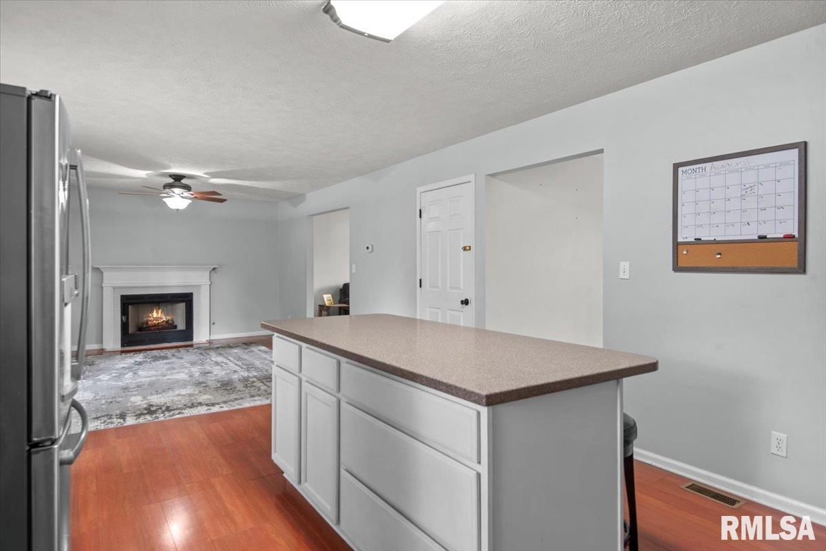 3700 Viking Boulevard Springfield, IL 62712 - Photo 17 of 47 Gallery Image 17