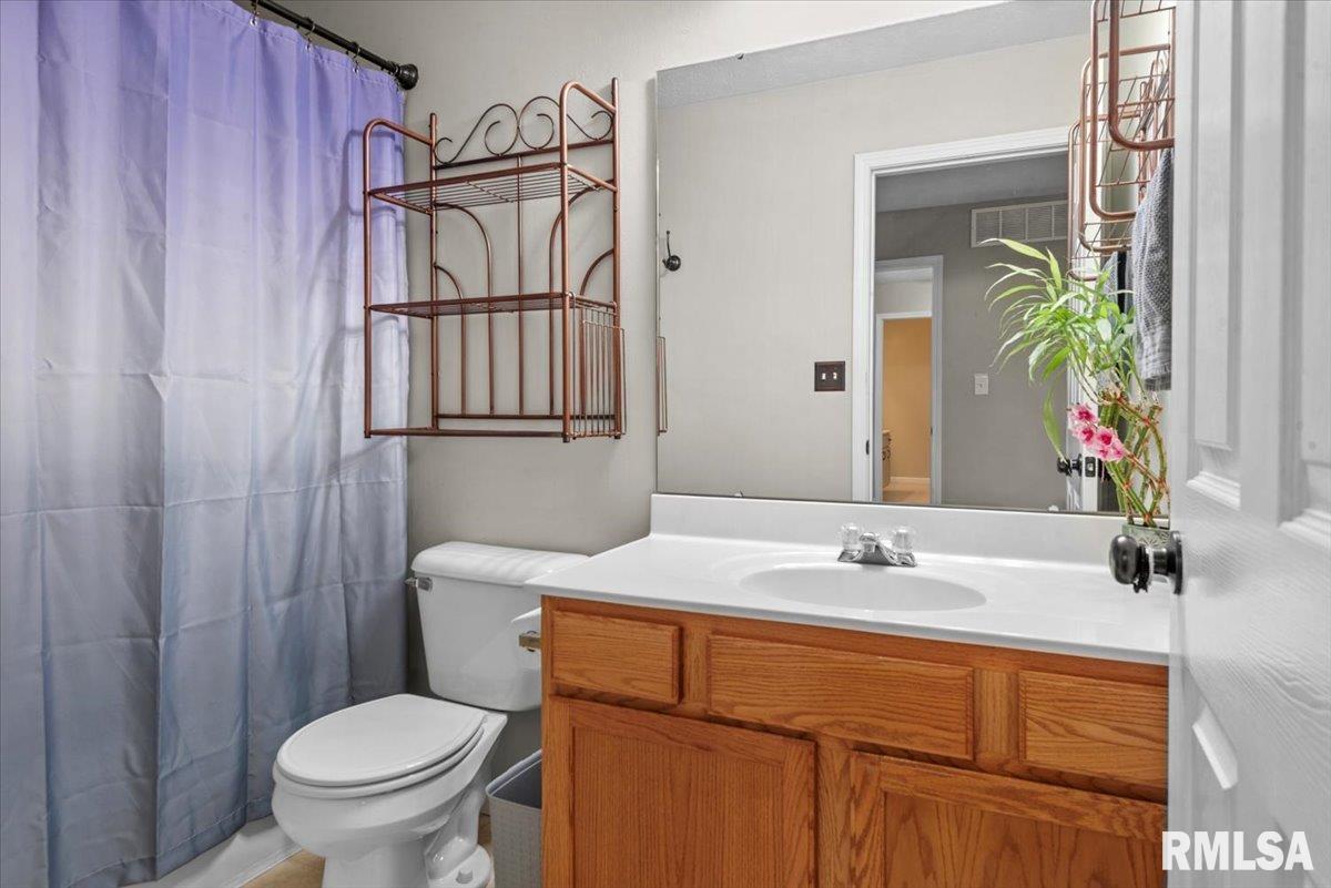 3700 Viking Boulevard Springfield, IL 62712 - Photo 27 of 47 Gallery Image 27