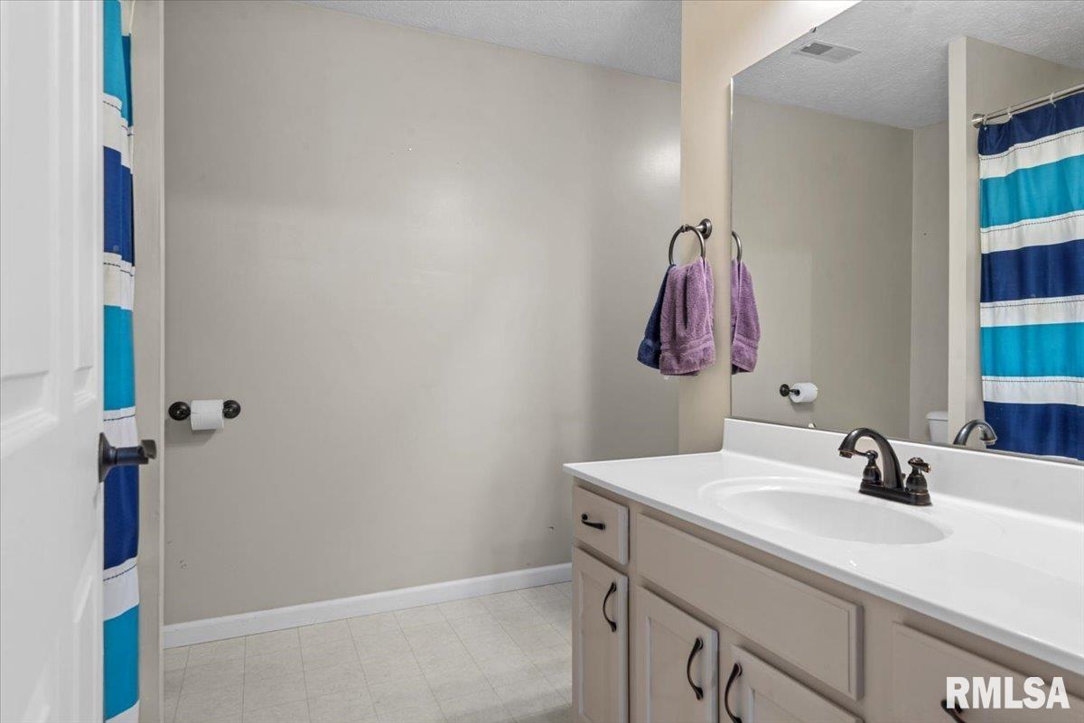 3700 Viking Boulevard Springfield, IL 62712 - Photo 30 of 47 Gallery Image 30