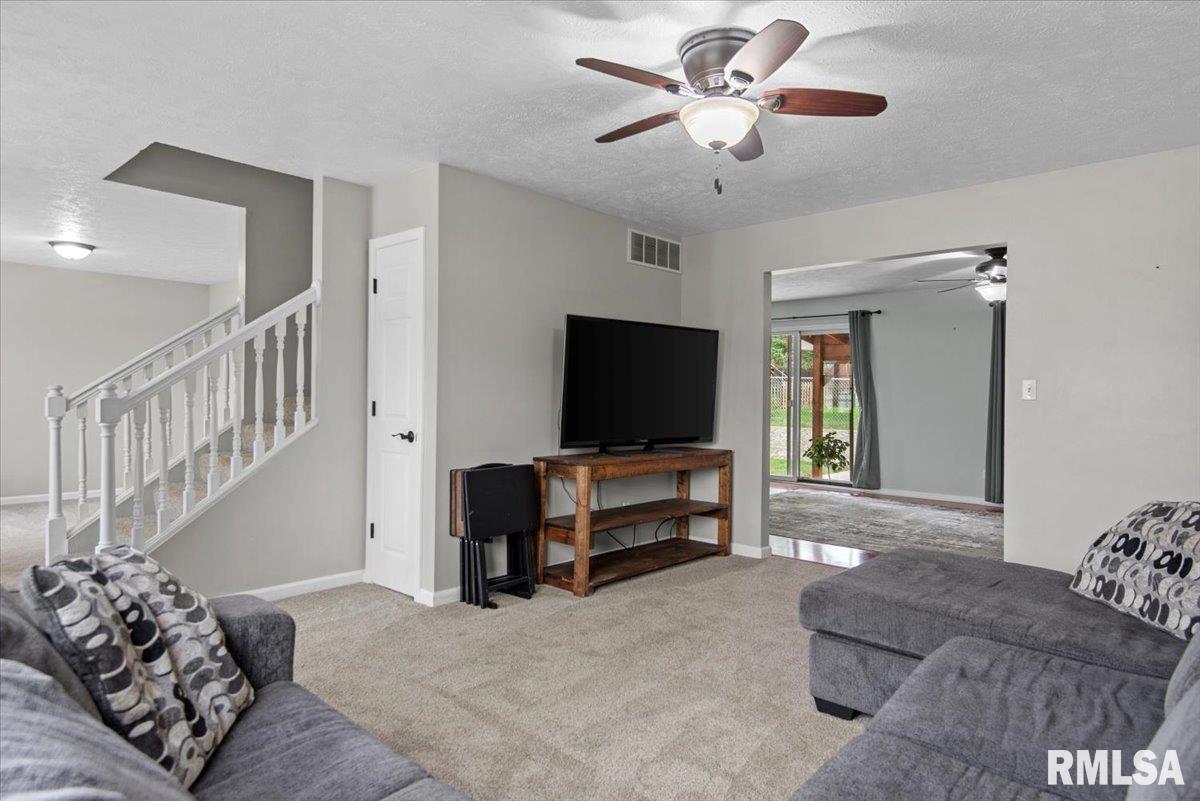 3700 Viking Boulevard Springfield, IL 62712 - Photo 7 of 47 Gallery Image 7