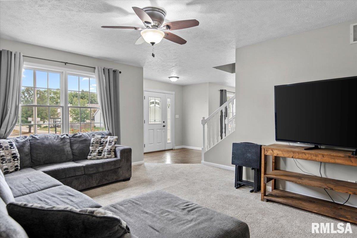 3700 Viking Boulevard Springfield, IL 62712 - Photo 8 of 47 Gallery Image 8