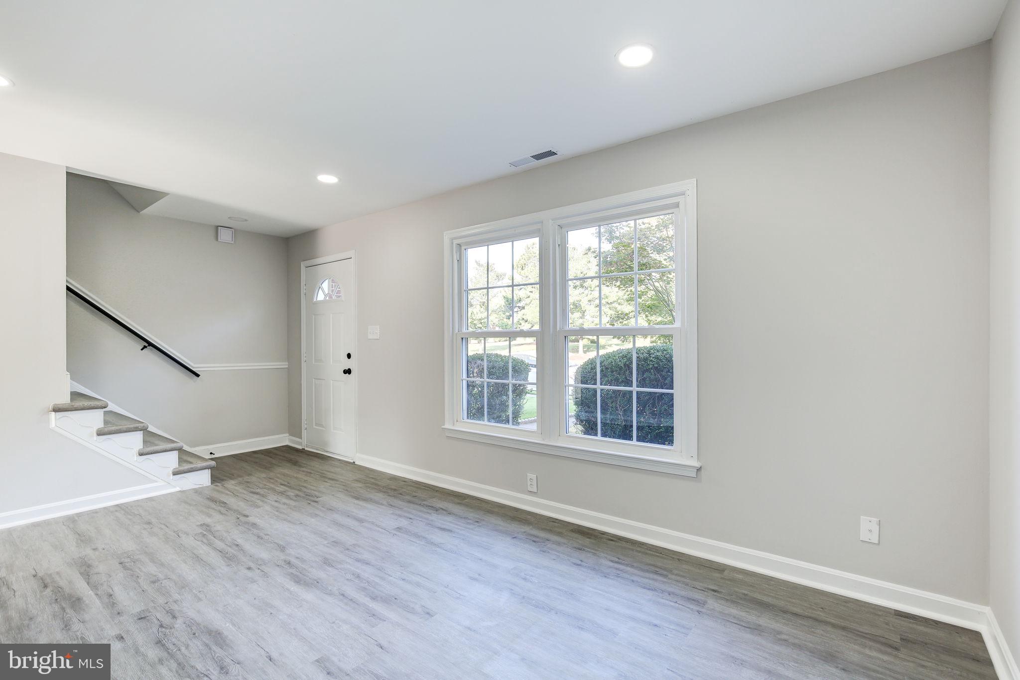 4505 Bancroft Road Fredericksburg, VA 22408 - Photo 3 of 33 living room