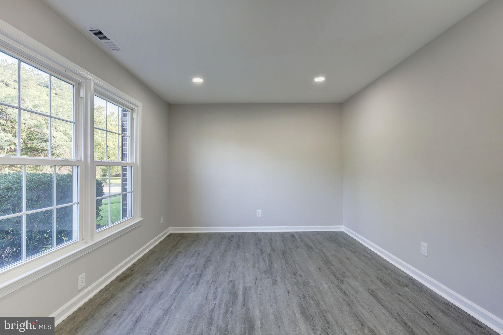 4505 Bancroft Road Fredericksburg, VA 22408 - Photo 4 of 33 living room