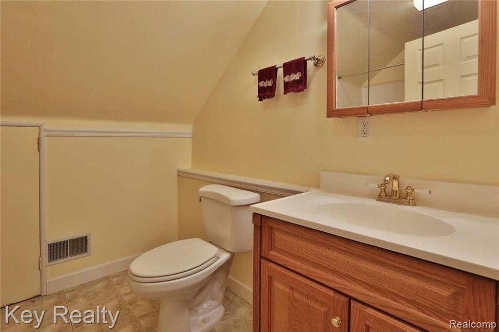 36541 Bismark Road New Boston, MI 48164 - Photo 9 of 11