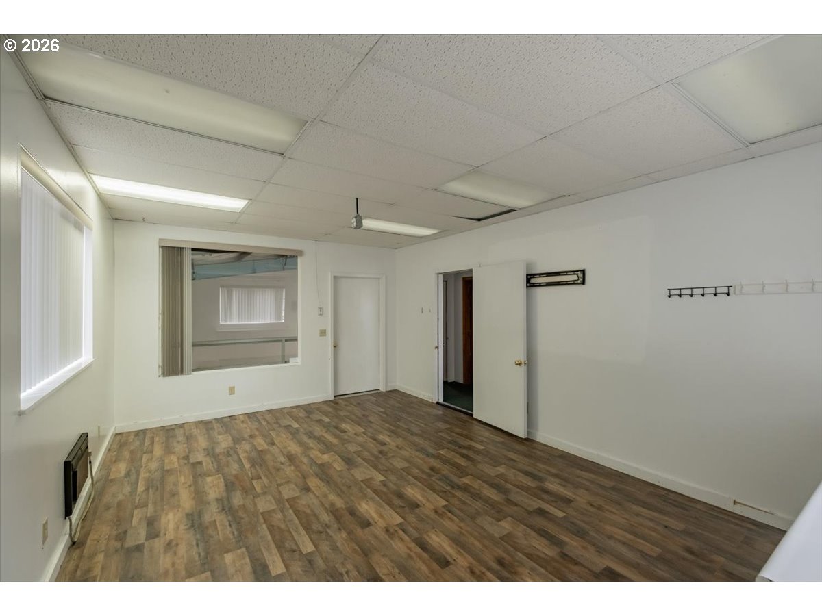 23220 McKibben Road Sheridan, OR 97378 - Photo 13 of 48 a view of an empty room with closet and a window