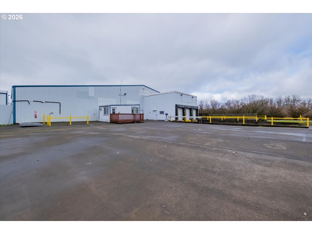 23220 McKibben Road Sheridan, OR 97378 - Photo 2 of 48 a view of a city street with and trees