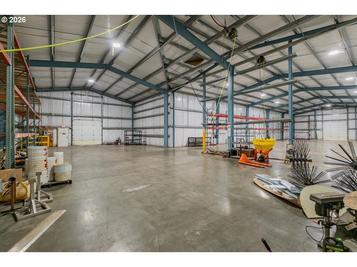23220 McKibben Road Sheridan, OR 97378 - Photo 22 of 48 a view of garage