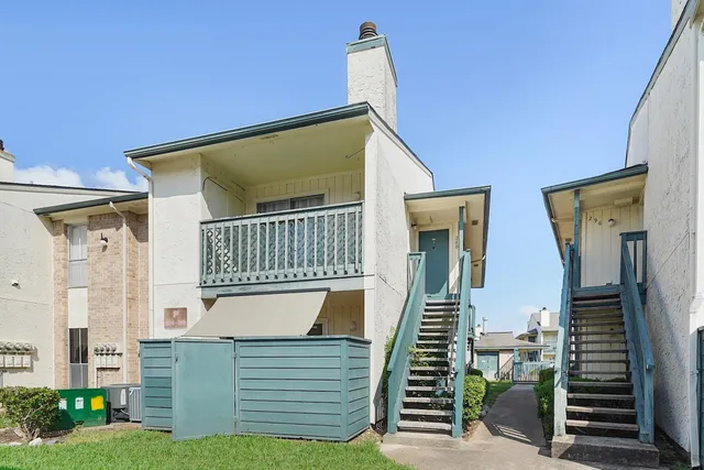 $70,000 | 250 El Dorado Boulevard, Unit 240, Webster, TX 77598