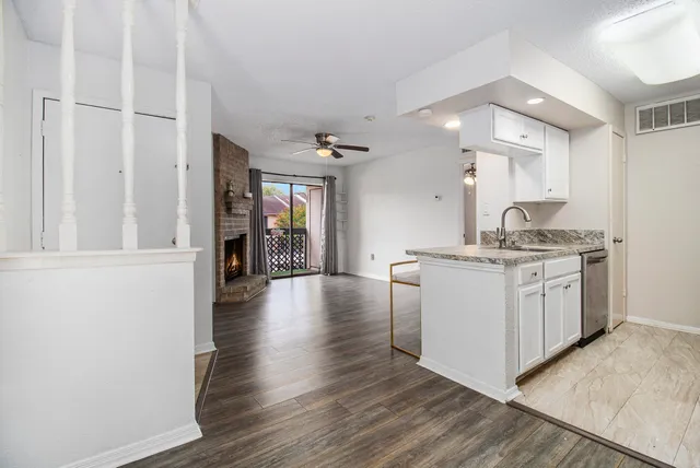 $70,000 | 250 El Dorado Boulevard, Unit 240, Webster, TX 77598