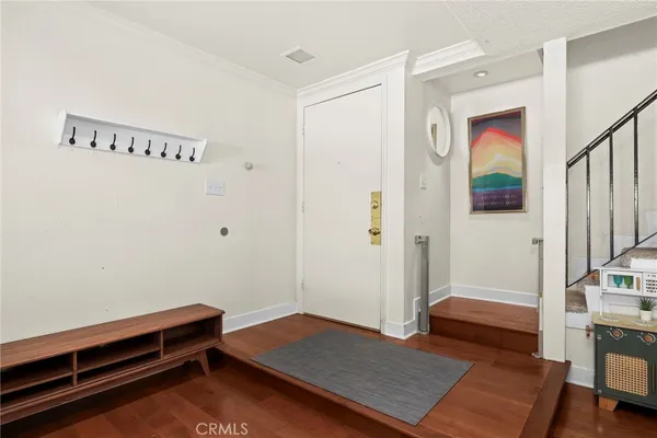 a view of livingroom with furniture