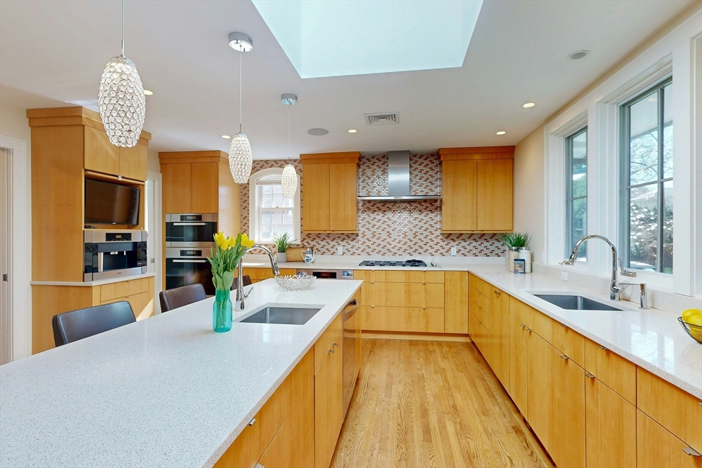 59 Randolph Road Chestnut Hill, MA 02467 - Photo 13 of 34