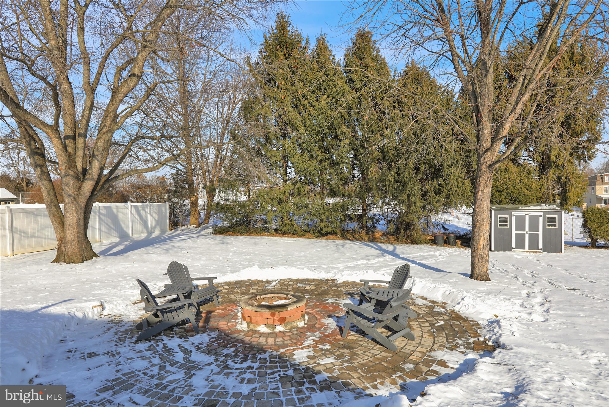 821 Bellefonte Avenue Reading, PA 19607 - Photo 30 of 37 a backyard of a house with table and chairs