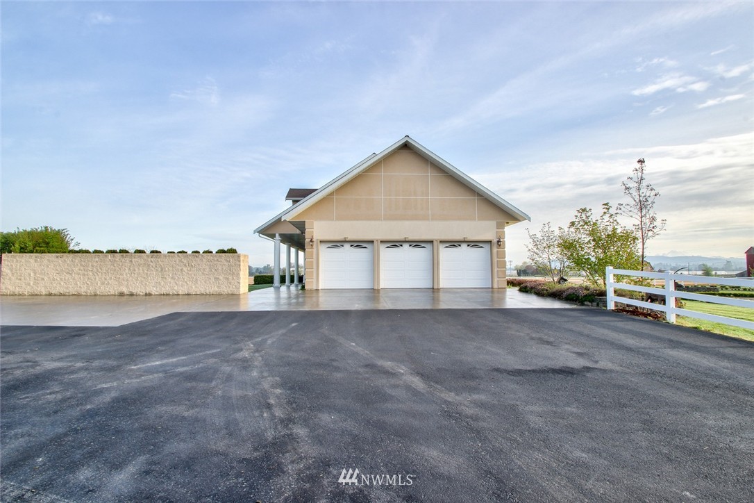 17160 Dike Road Mount Vernon, WA 98273 - Photo 3 of 25