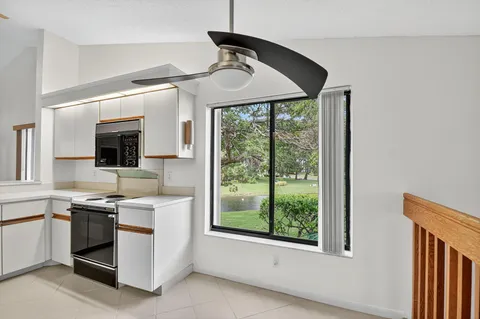 $200,000 | 10631 Ocean Palm Way, Unit 202, Boynton Beach, FL 33437