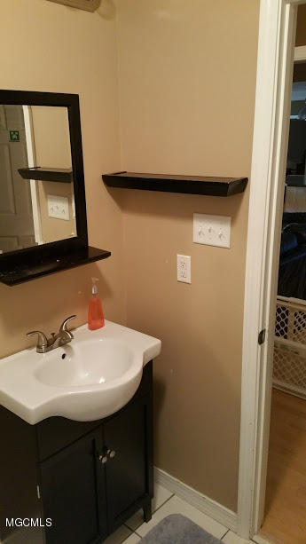 9494 Joncie Road Biloxi, MS 39532 - Photo 22 of 30 BATH 2 W SHOWER