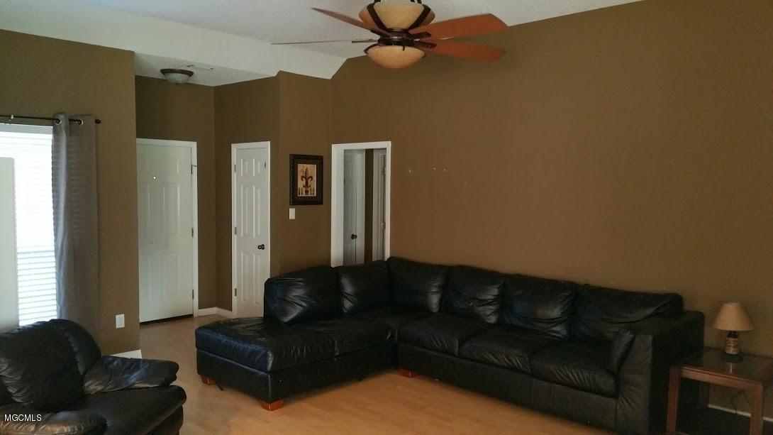 9494 Joncie Road Biloxi, MS 39532 - Photo 7 of 30 LIVING ROOM CEILING 2