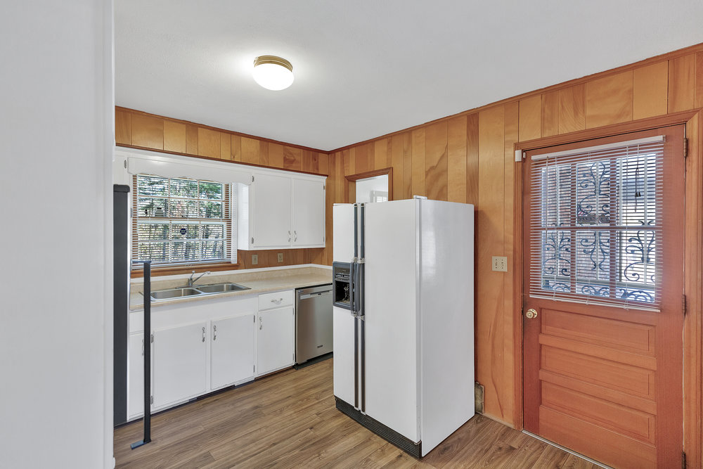 101 Lakeview Drive Seneca, SC 29672 - Photo 11 of 42