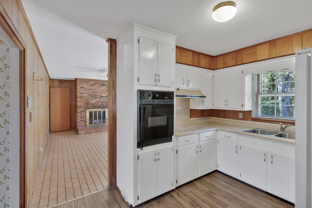 101 Lakeview Drive Seneca, SC 29672 - Photo 13 of 42