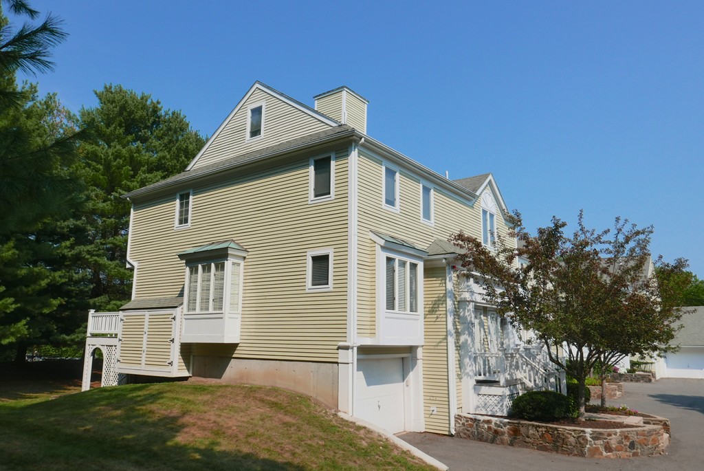 23 Abington Road, Unit 23 Danvers, MA 01923 - Photo 1 of 25 Gallery Image 1