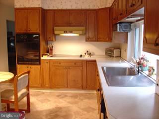 60 Radburn Road Huntingdon Valley, PA 19006 - Photo 4 of 6