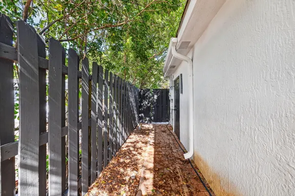 $429,000 | 1391 Southwest 33rd Terrace, Fort Lauderdale, FL 33312