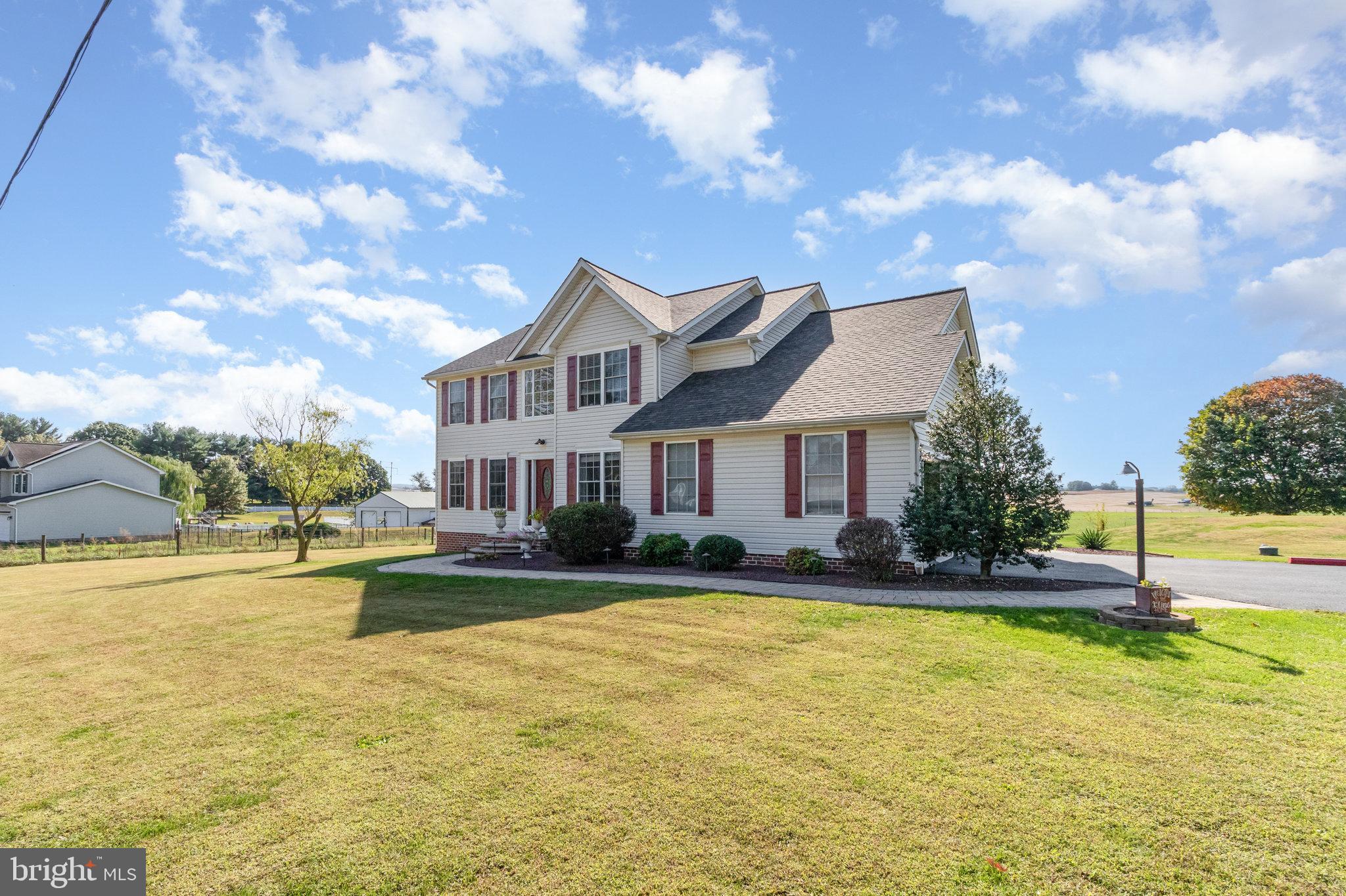 625 Bairs Road York, PA 17408 - Photo 2 of 45