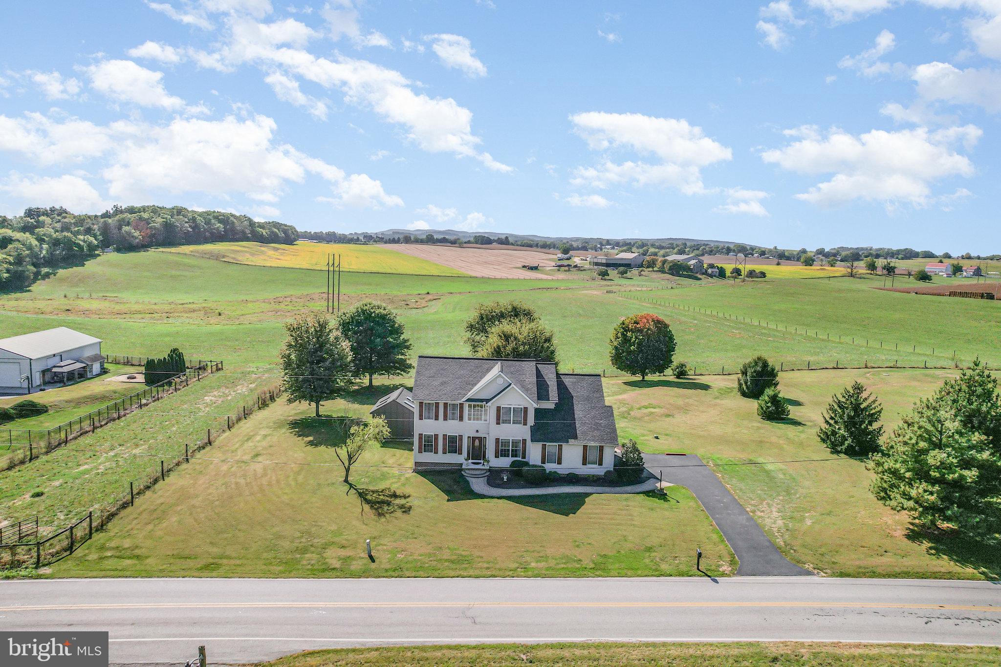 625 Bairs Road York, PA 17408 - Photo 4 of 45