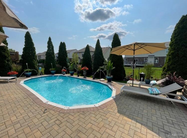 50493 Nesting Ridge Drive Macomb, MI 48044 - Photo 5 of 34