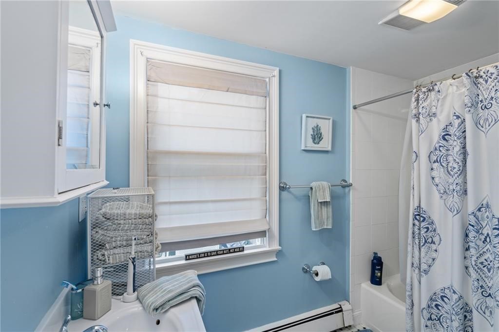 7 Bacheller Street Newport, RI 02840 - Photo 17 of 32