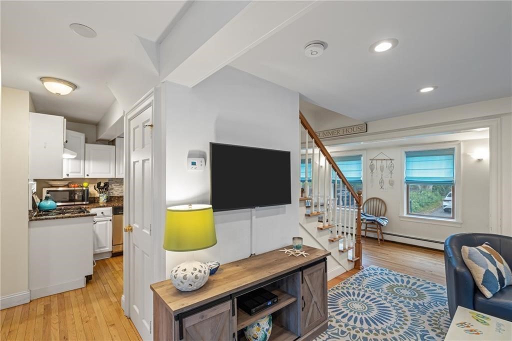 7 Bacheller Street Newport, RI 02840 - Photo 6 of 32